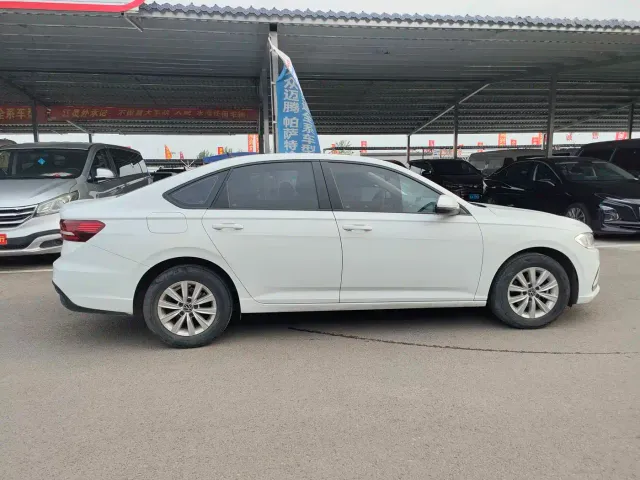 Volkswagen Lavida — Фото автомобиля 3