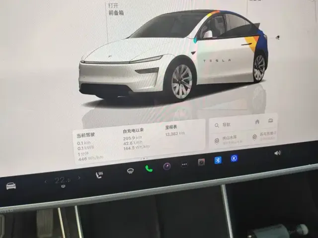 Tesla Model Y — Фото автомобиля 14