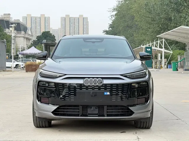 Audi Q6L e-tron — Фото автомобиля 2