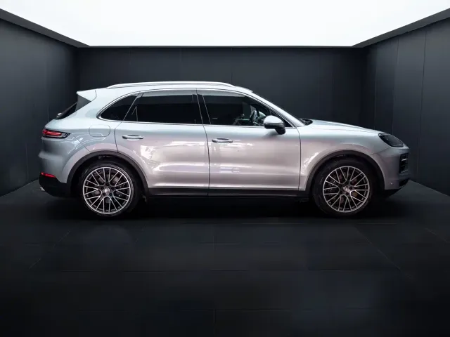 Porsche Cayenne — Фото автомобиля 6