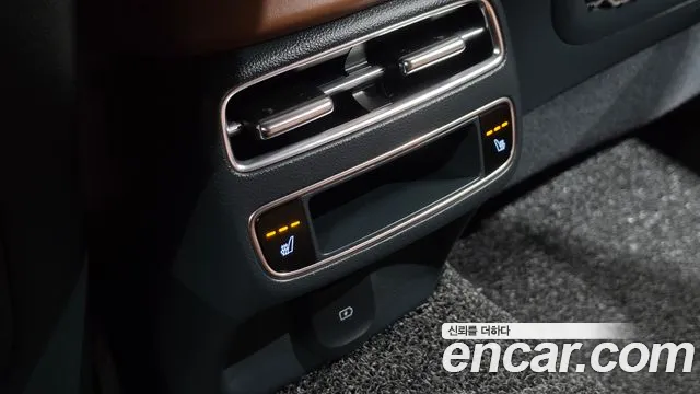 Genesis GV70 — Фото автомобиля 29