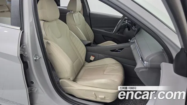 Hyundai Avante CN7 — Фото автомобиля 17