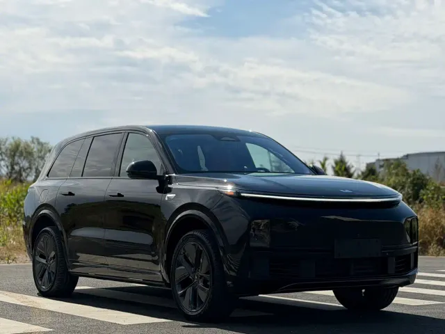 Li Auto L9 — Фото автомобиля 3