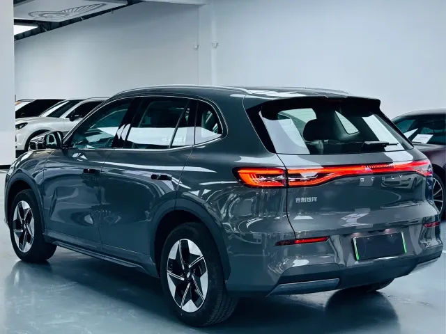 Geely Galaxy E5 — Фото автомобиля 13