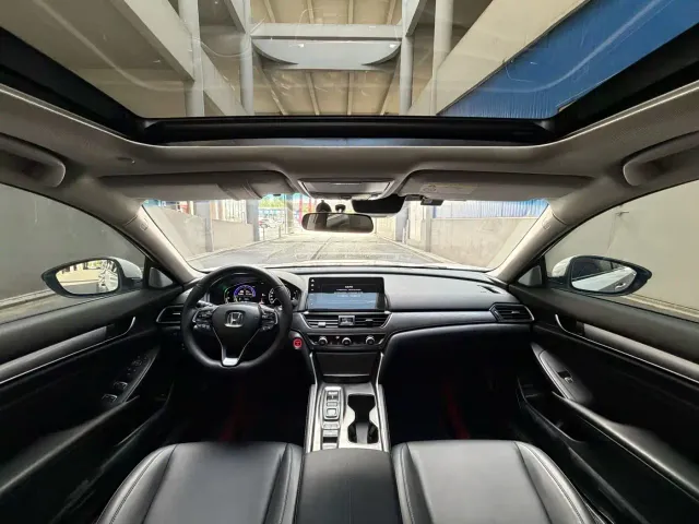 Honda Accord — Фото автомобиля 9