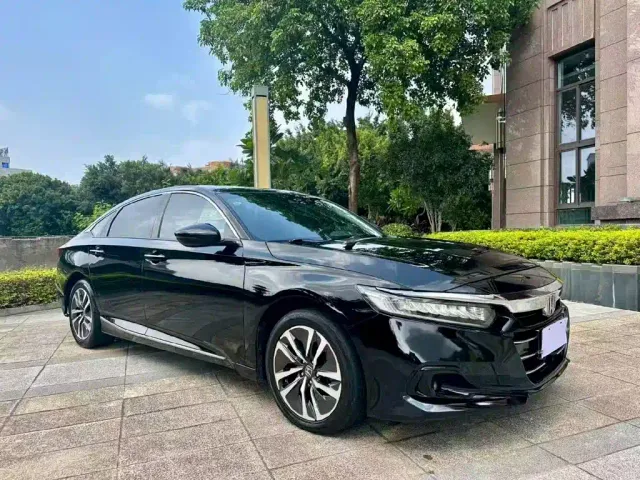 Honda Accord — Фото автомобиля 3