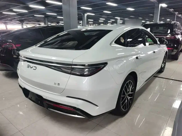 BYD Seal — Фото автомобиля 6