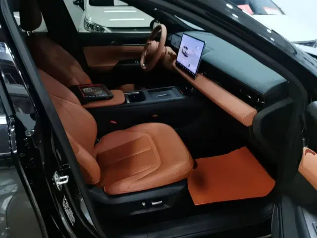 Wuling Starlight — Фото автомобиля 24
