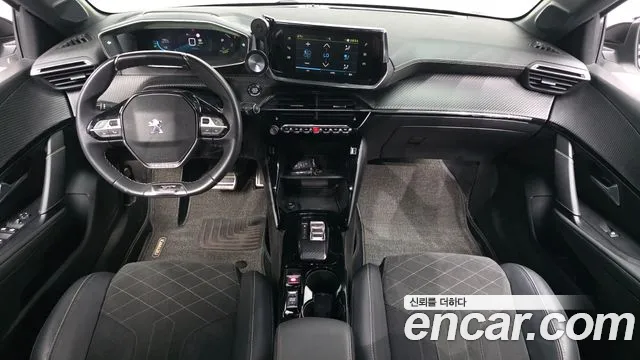 Peugeot 208 — Фото автомобиля 7