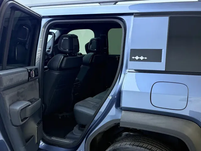BYD FangChengBao Leopard 5 — Фото автомобиля 15
