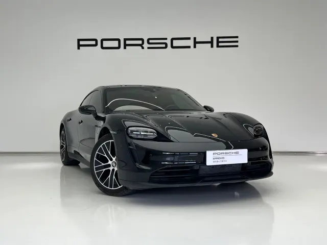 Porsche Taycan — Фото автомобиля 4