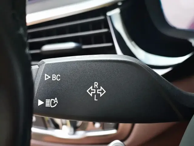 BMW 5 Series — Фото автомобиля 17