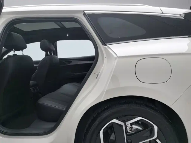 BYD Seal 06 DM-i Touring — Фото автомобиля 15