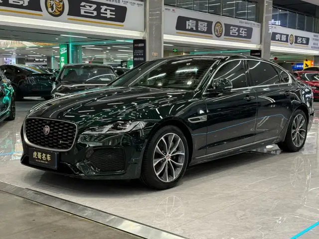 Фотография автомобиля — Jaguar XFL