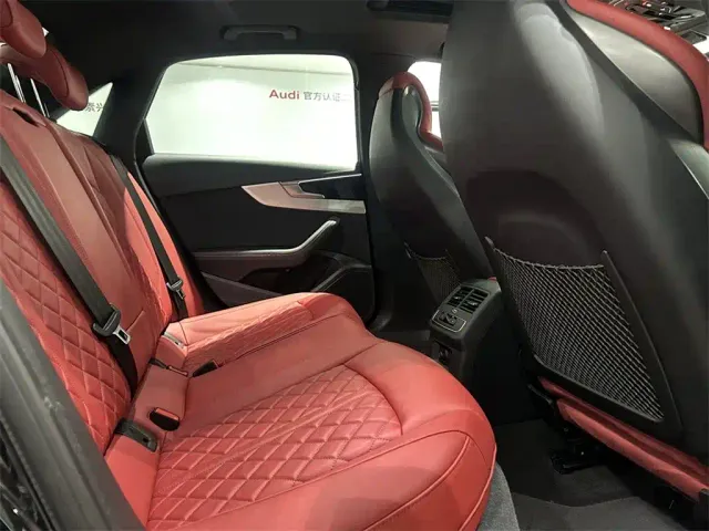 Audi S4 — Фото автомобиля 7