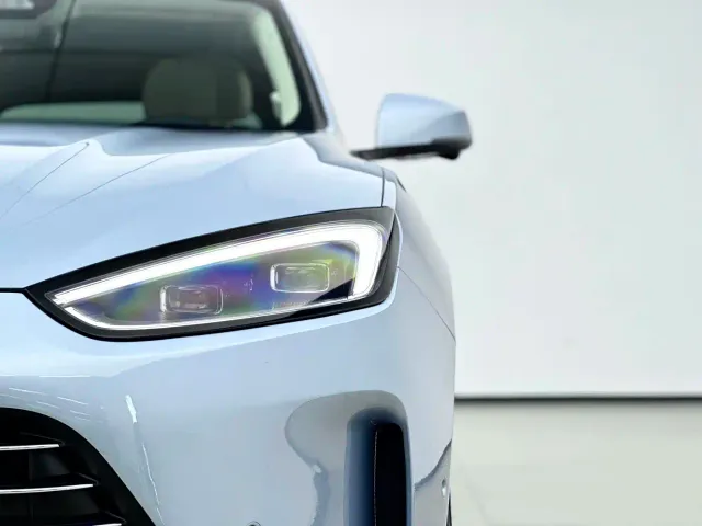 Aito M5 — Фото автомобиля 19