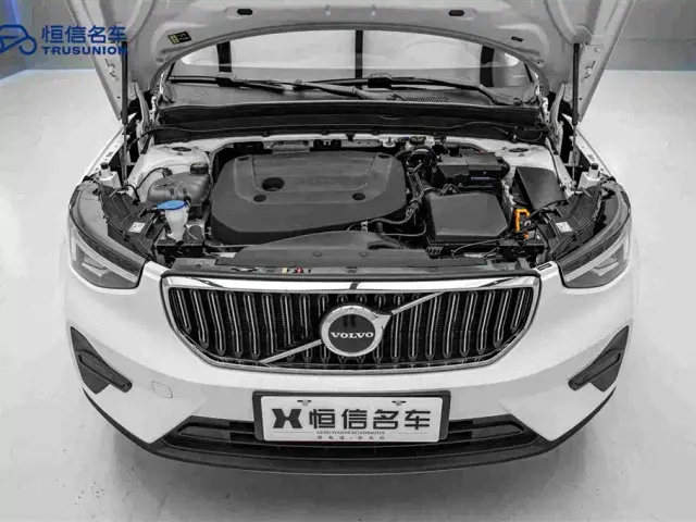 Volvo XC40 — Фото автомобиля 21