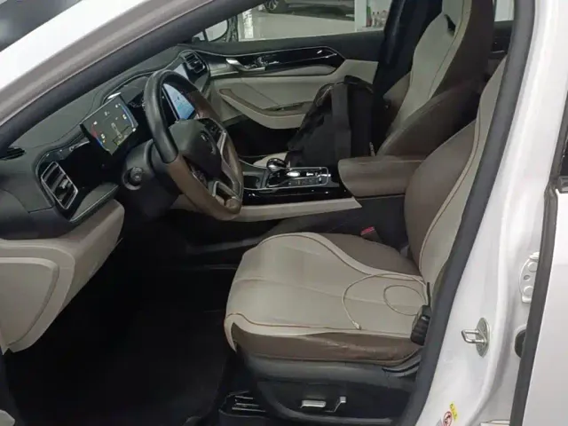 BYD Qin PLUS — Фото автомобиля 14