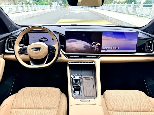 Geely Xingyue L — Фото автомобиля 10