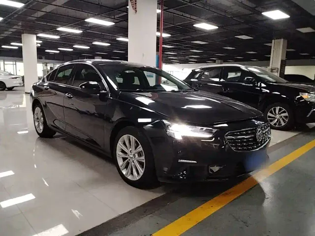 Buick Regal — Фото автомобиля 3