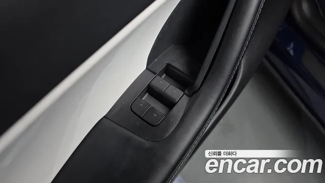 Tesla Model Y — Фото автомобиля 27
