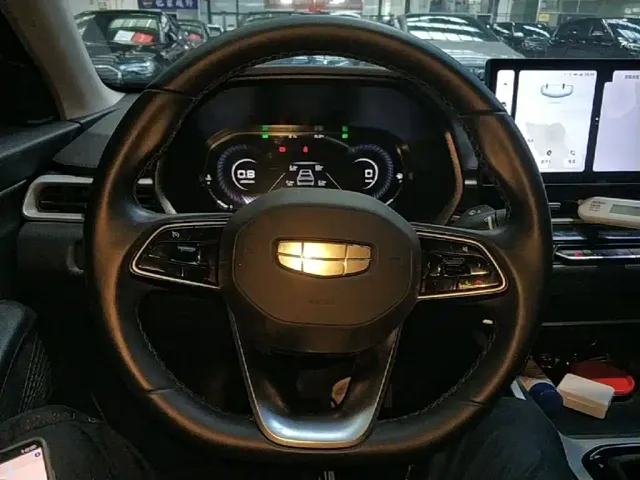 Geely Emgrand — Фото автомобиля 10