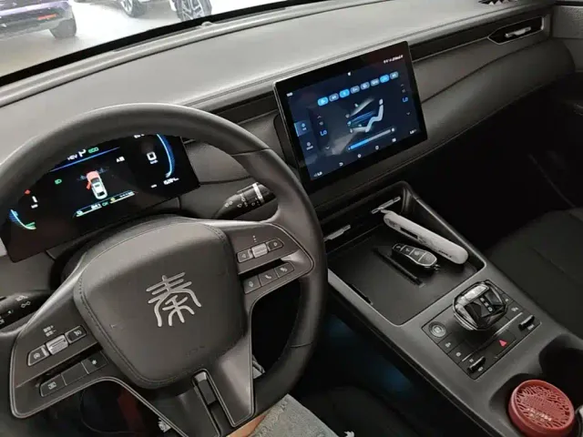 BYD Qin PLUS — Фото автомобиля 9