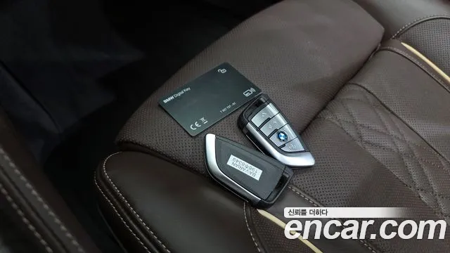 BMW 5-Series — Фото автомобиля 30
