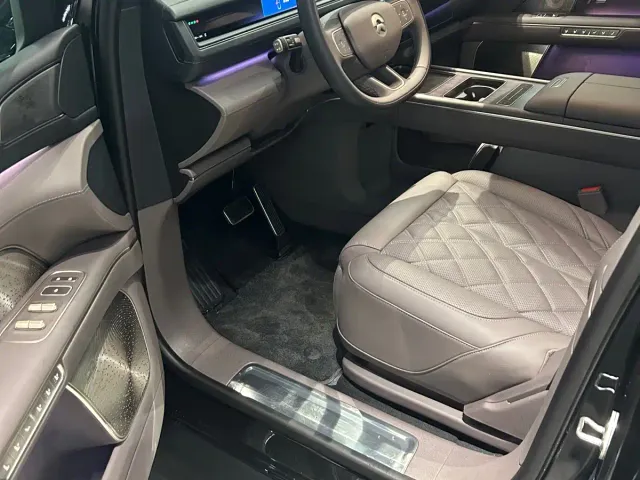 Nio ES8 — Фото автомобиля 3