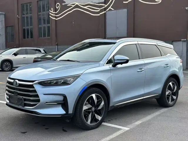 Фотография автомобиля — BYD Tang