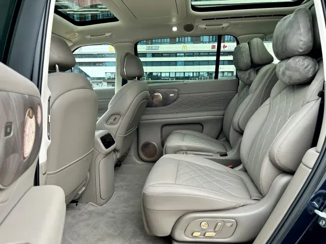 IM Motors LS9 — Фото автомобиля 12
