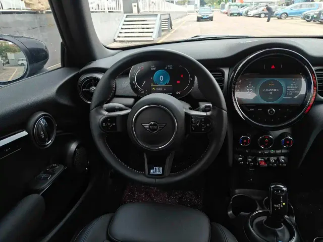 MINI Hatch — Фото автомобиля 15