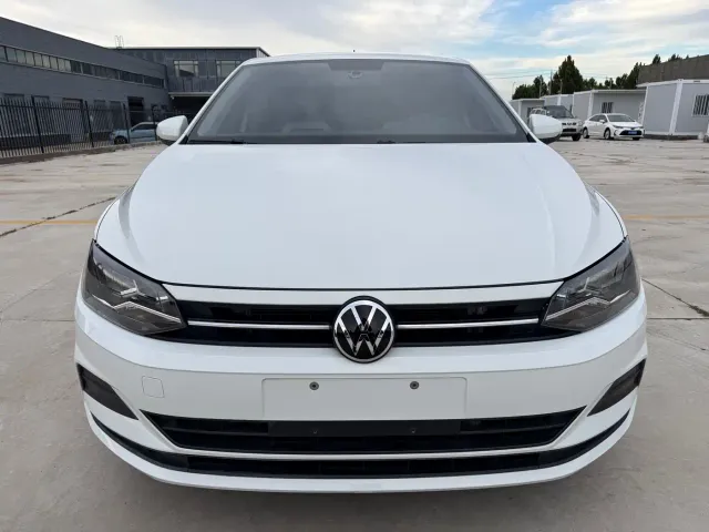 Volkswagen Polo — Фото автомобиля 2