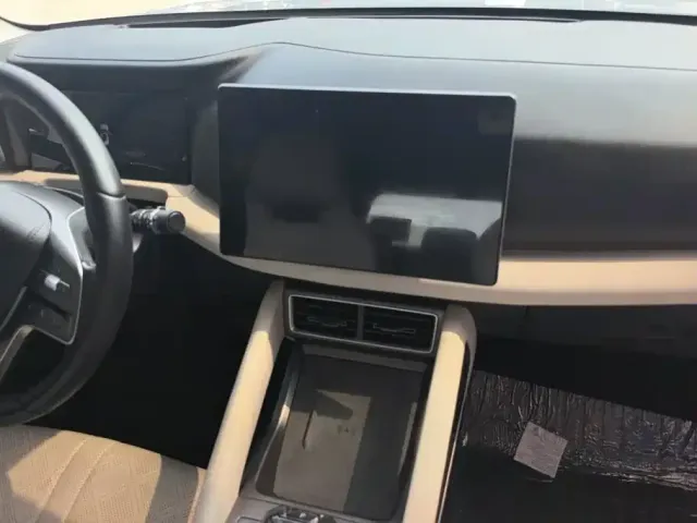 BYD Yuan UP 2024 401KM Leading Edition — Фото автомобиля 13