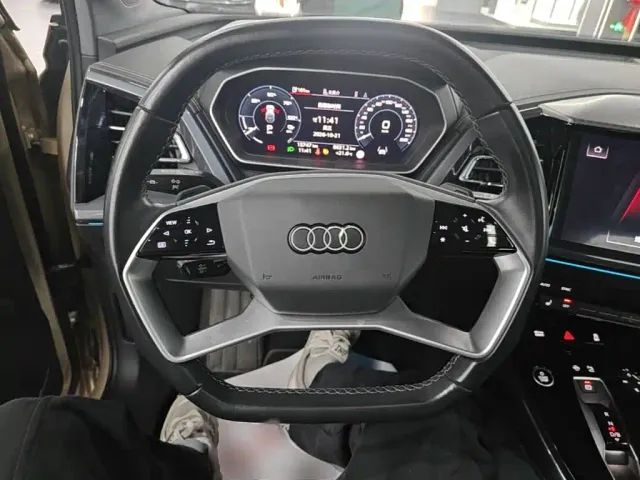 Audi Q4 e-tron — Фото автомобиля 10