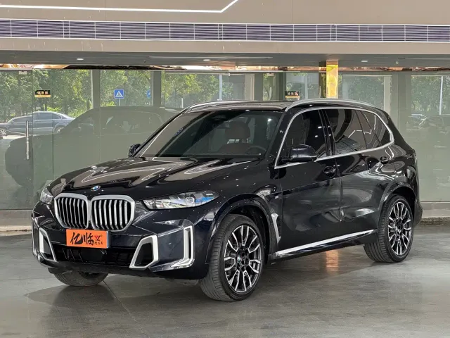 Фотография автомобиля — BMW X5