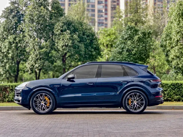 Porsche Cayenne — Фото автомобиля 4