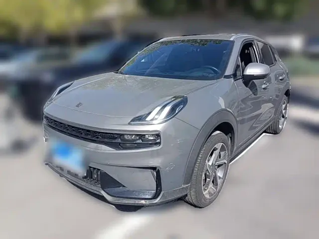 Фотография автомобиля — Lynk & Co 06