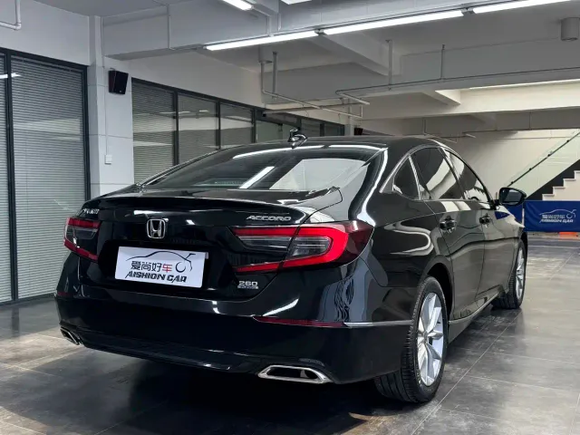 Honda Accord — Фото автомобиля 7