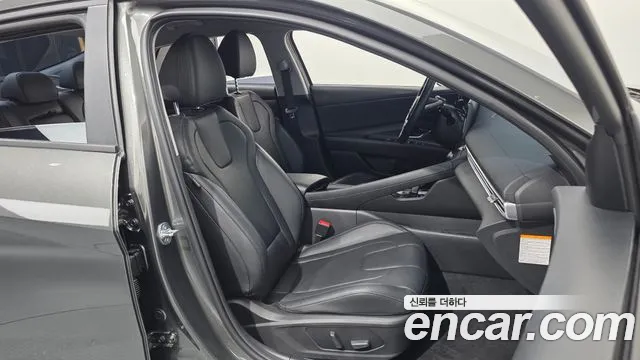 Hyundai Avante CN7 — Фото автомобиля 16