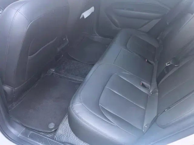 Wuling Starlight — Фото автомобиля 11