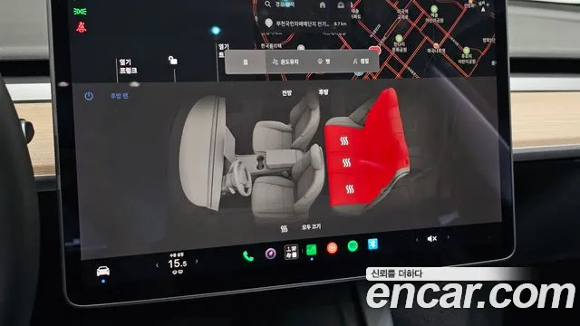 Tesla Model 3 — Фото автомобиля 24