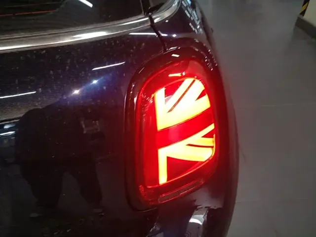 MINI Hatch — Фото автомобиля 7