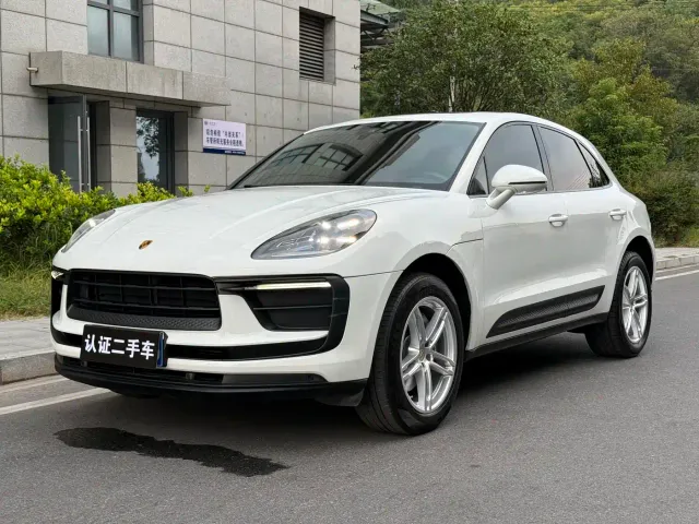 Фотография автомобиля — Porsche Macan