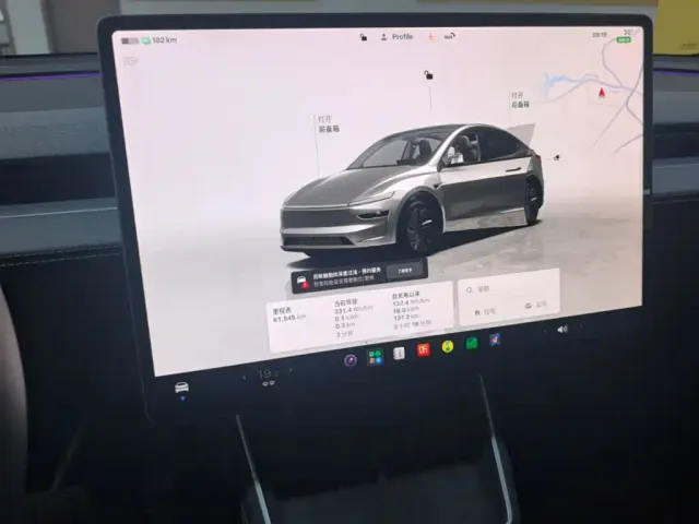 Tesla Model Y — Фото автомобиля 12