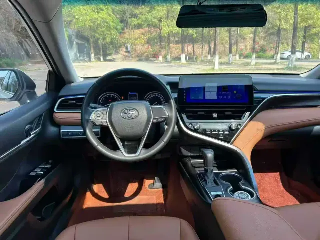 Toyota Camry — Фото автомобиля 4