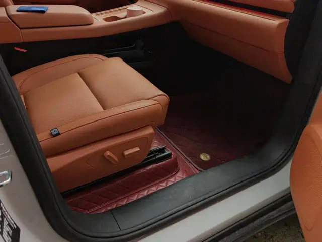 Leapmotor C10 — Фото автомобиля 8