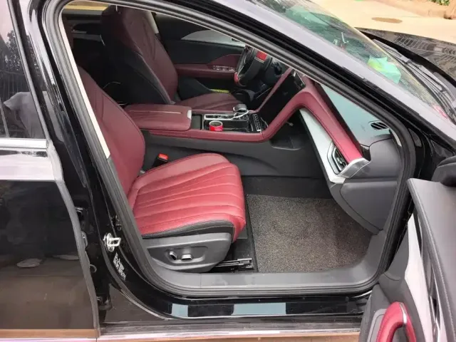 Hongqi H5 — Фото автомобиля 8