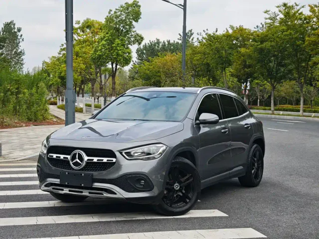 Фотография автомобиля — Mercedes-Benz GLA-Class