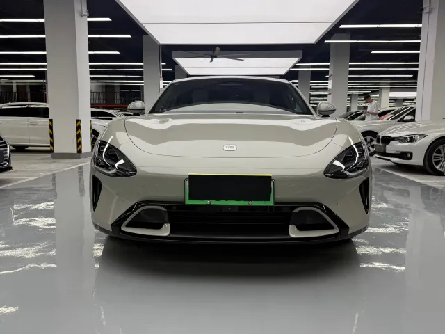 Xiaomi SU7 — Фото автомобиля 2